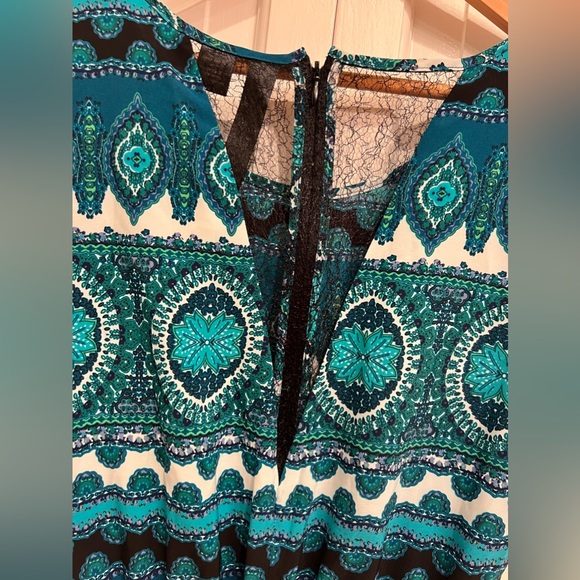 Chiffon romper with green& blue design and black lace back detail - Picture 7 of 9